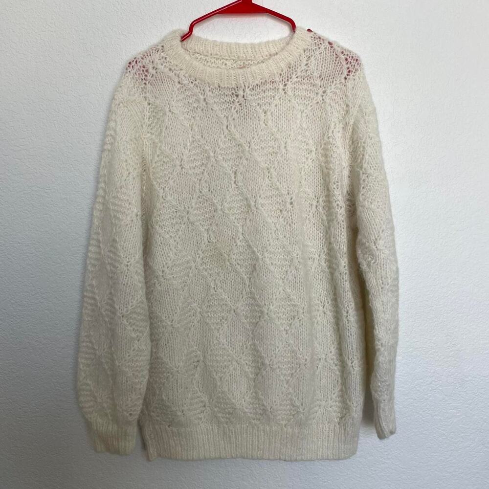 Cream cable knit diamond pattern sweater